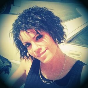 Meet your Posher, Eva